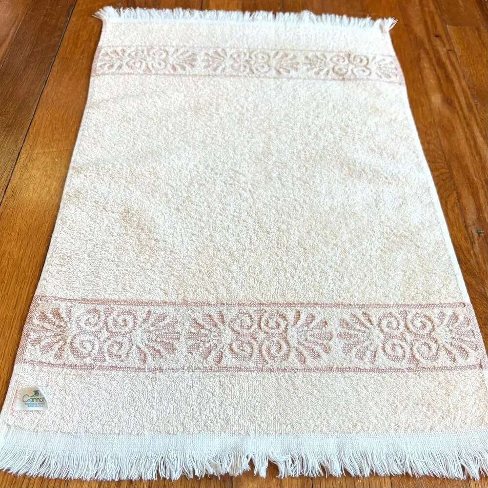 Vintage Cannon Monticello Peach Hand Towel Floral Jacquard Fringe Made in USA
